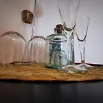Rose 8 *