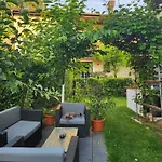 Lägenhet Rose 8 *