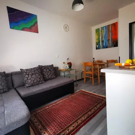 Rose 8 Apartment